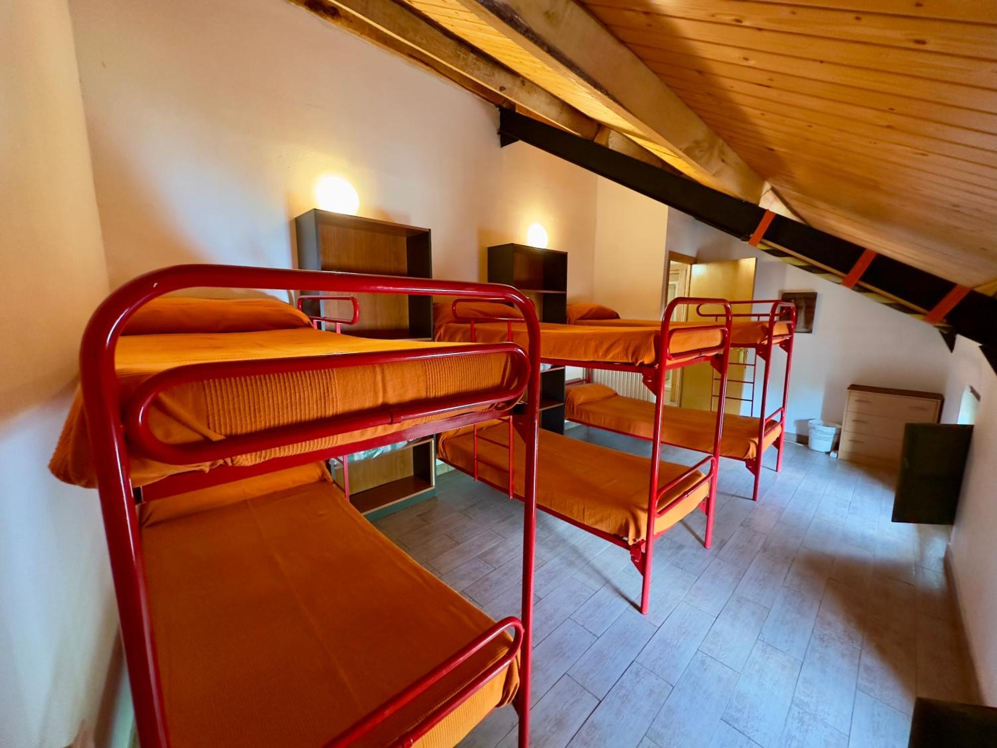 Albergue Valle De Arbas Cubillas de Arbas Eksteriør billede
