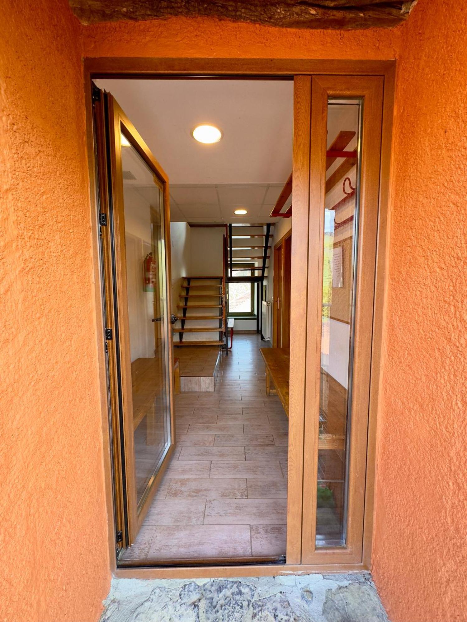 Albergue Valle De Arbas Cubillas de Arbas Eksteriør billede